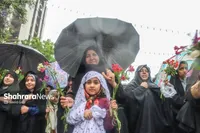 عرض ارادت دختران مشهدی به کریمه اهل‌بیت(ع)+فیلم