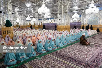 گزارش تصویری | جشن تکلیف دانش آموزان دختر مدارس غیر دولتی در حرم مطهر رضوی