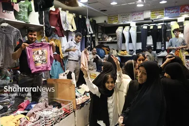 گزارش تصویری | حال‌وهوای بازار در شب‌های نزدیک به عید نوروز ۱۴۰۴