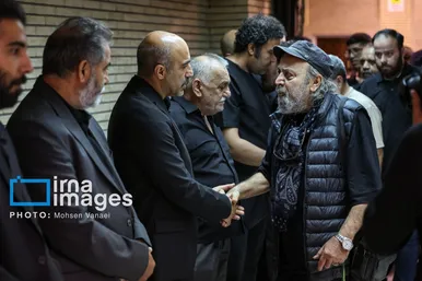 عکس‌هایی از مراسم ترحیم شهید «علیرضا تنابنده» برادرزاده محسن تنابنده