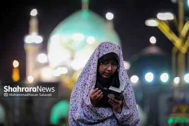 مراسم احیاء شب ۱۹ ماه رمضان در حرم مطهر رضوی