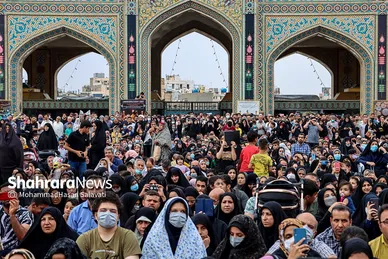 آئین اذن عزای حسینی و تعویض پرچم گنبد حرم مطهر رضوی
