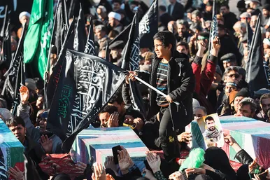 تشییع پیکر 12 شهید گمنام دفاع مقدس و 2 شهید حادثه تروریستی راسک در مشهد