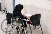 دانشگاه آزاد اجازه ثبت‌نام دانشجویان معلول را نداد | بهزیستی شهریه دانشجویان را نداده است + عکس