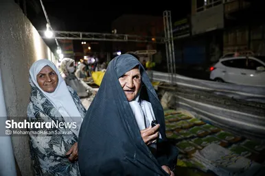 گزارش تصویری | نذر نان در مسیر کربلا