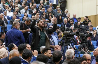 گزارش تصویری | عکس‌هایی از حضور رئیس جمهور در مراسم آغاز سال تحصیلی دانشگاه‌ها در دانشگاه تهران