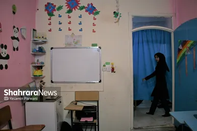 دومین بازارچه فروش دست ساخته‌های دانش‌آموزان مدرسه خودگردان هدایت