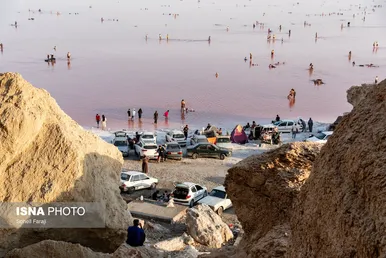 ایران زیباست | مسافران دریاچه «زنده» ارومیه