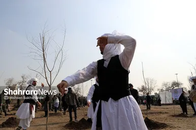 پویش سراسری درخت‌کاری در بوستان جهانشهر