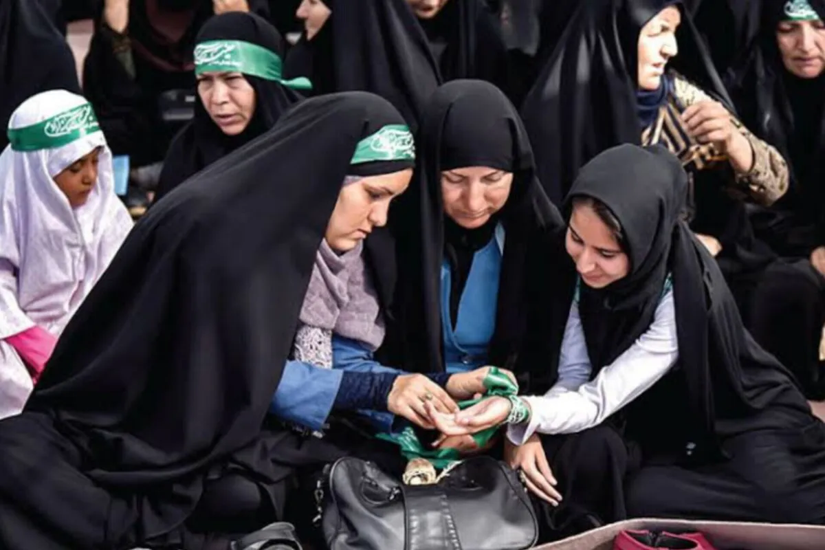 مادران، نگهبانان هویت ملی نسل فردا