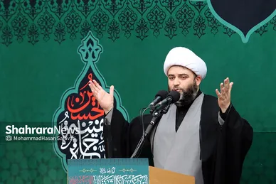 آئین اذن عزای حسینی و تعویض پرچم گنبد حرم مطهر رضوی