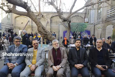 گزارش تصویری | آیین افتتاح گذر‌های تاریخی محلات و رونمایی از بزرگ‌ترین پرده نقاشی نقالی کشور (۴ دی ۱۴۰۳)