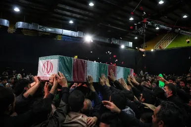 مراسم احیاء شب ۲۱ ماه رمضان و وداع با پیکر شهید گمنام در شهرک شهید رجایی