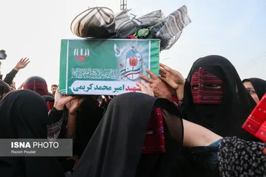 گزارش تصویری | مراسم تشییع پیکر شهدای حمله جنایتکارانه آمریکا به یک مراسم عروسی در شهرستان سیریک - کوهستک