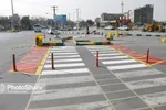 مشهد با نصب نماد‌ها و نشانه‌های هنری برای نوروز ۱۴۰۰ آماده می‌شود + تصاویر