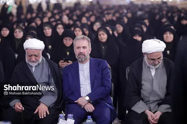 گزارش تصویری | نشست تحلیلی تبیینی «فتح قریب» در حرم مطهر رضوی