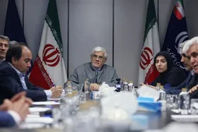 تقدیر عارف از عملکرد درخشان صنعت نفت در دوران جنگ