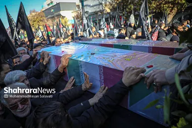 اجتماع عزاداران فاطمی و تشییع پیکر ۱۲ شهید گمنام دفاع مقدس و ۲ شهید حادثه تروریستی راسک در مشهد