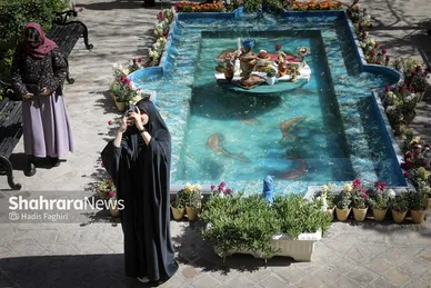گزارش تصویری | مسافران نوروزی در خانه داروغه مشهد