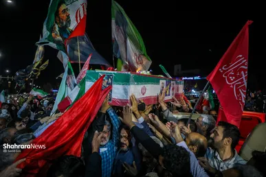گزارش تصویری | وداع با پیکر سردار شهید حسین ظریفی در دویست‌ودهمین شب اجتماع مشهدی‌ها
