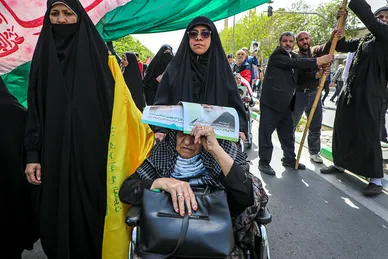 راهپیمایی ضدصهیونیستی نمازگزاران مشهدی و حمایت از عملیات وعده صادق سپاه