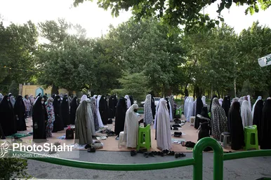 اقامه نماز عید سعید فطر در حرم مطهر امام رضا(ع)