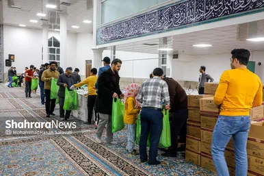 گزارش تصویری | تهیه ۱۰۰۰ بسته معیشتی برای ۱۰۰۰ خانواده نیازمند مشهدی