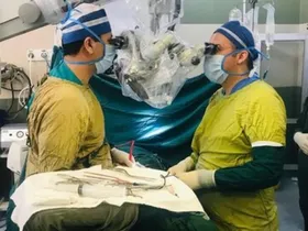سوزنی که به سلامت از مغز یک نوزاد خارج شد