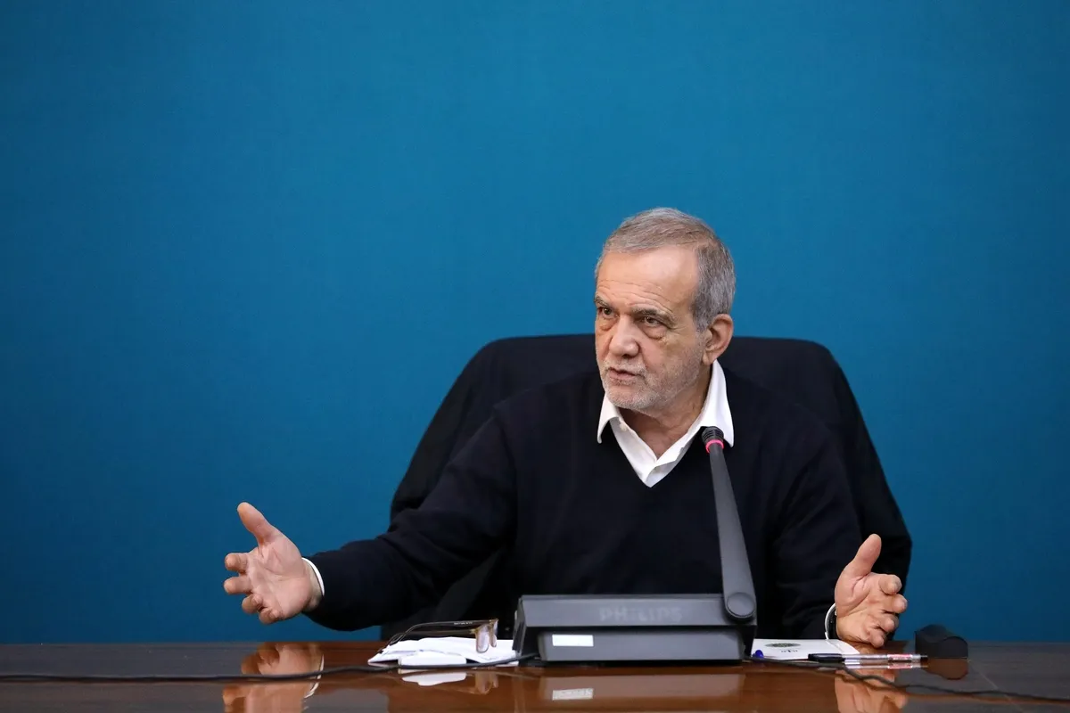 افتتاح طرح‌های وزارت نفت | پزشکیان: در جمع‌آوری گازهای فلر، یک ساعت را هم از دست ندهیم