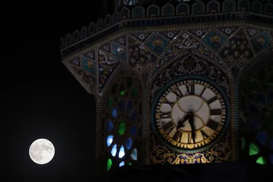 ابرماه آبی