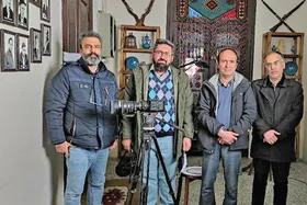 گفت&zwnj;وگو با عوامل ساخت مستند &laquo;صدسال با کتاب&zwnj;فروشی&zwnj;های مشهد&raquo; که در مرحله تصویربرداری است