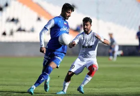 ستاره بوشهری استقلال در راه بازگشت به اصفهان