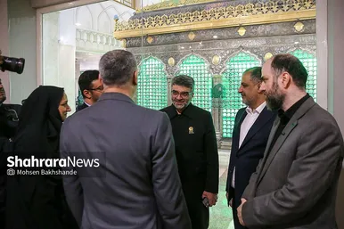 گزارش تصویری | تشرف وزیر ورزش عراق به حرم مطهر رضوی