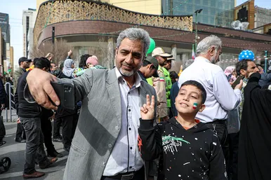 راهپیمایی 22 بهمن در مشهد - 3