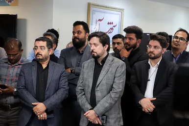 حضور شهردار مشهد در روزنامه شهرآرا به مناسبت روز خبرنگار