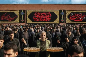 جاماندگان پیاده روی اربعین حال و هوای شهر مشهد را کربلایی می&zwnj;کنند | بُعد منزل نبود در سفر روحانی