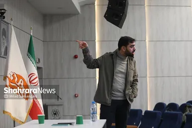 اولین روز برگزاری رویداد رسانه‌ای رج در کارخانه نورآوری مشهد