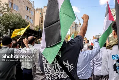 راهپیمایی انزجار مردم مشهد از جنایات رژیم صهیونیستی در لبنان و فلسطین