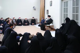 بیانات رهبر انقلاب در دیدار با خانواده آیت&zwnj;الله مصباح&zwnj;&zwnj;یزدی+ فیلم و عکس
