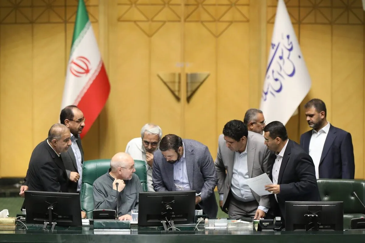 تذکر شفاهی برخی نمایندگان مجلس به ارکان اطلاع‌رسانی دولت و پزشکیان