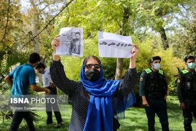 تجمع افغانستانی‌های مقیم تهران و مشهد در مقابل کنسولگری پاکستان