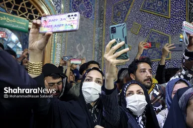 تحویل سال ۱۴۰۲ در حرم مطهر امام رضا (ع)