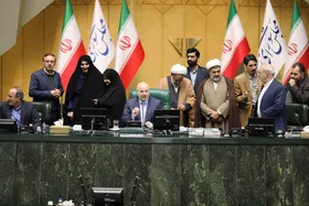 قالیباف: مجلس فردا چهارشنبه (۳ اسفند ۱۴۰۱) برای موضوع ارز جلسه برگزار می&zwnj;کند