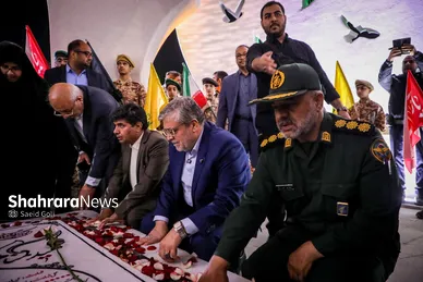 گزارش تصویری | آیین رونمایی از یادمان شهدای گمنام بوستان ملت
