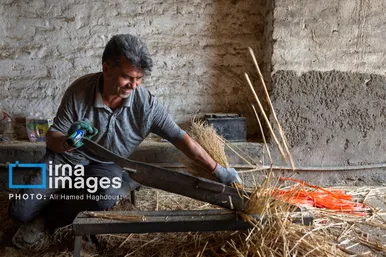 گزارش تصویری | جاروی سنتی قَرامَلِک