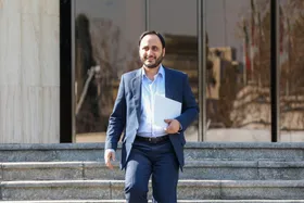 بهادری&zwnj;جهرمی: امیدواریم برنامه هفتم تا پایان سال تقدیم مجلس شود| موافقت دولت با ایجاد ۴ شهرک صنعتی+ فیلم
