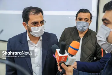 تجلیل از خداداد عزیزی ورزشکار مشهدی