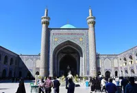 درباره مهندس عباس آفرنده، طراح گنبد ایوان مقصوره مسجد گوهرشاد| یادگارفیروزه فام آفرنده