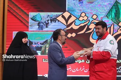 مراسم تجلیل از خادمین زائران پیاده هلال احمر