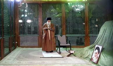 حضور رهبر معظم انقلاب در مرقد مطهر امام خمینی(ره) و گلزار شهیدان